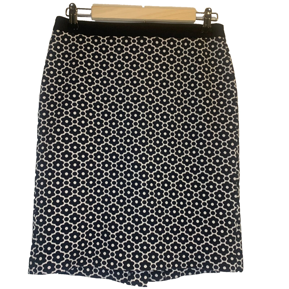 Talbots Women Size 4p Skirt Pencil Straight Black/White Knit Floral Print